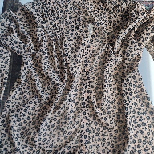 Pink Woman floral beige shirt with black flowers like new, size large