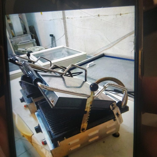 Professional toasters in excellent condition