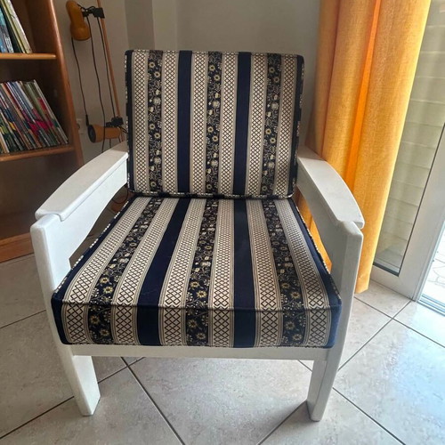 Household furniture and appliances used, bulk sale from Ilioupoli
