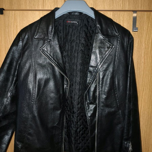 Leather women's jacket used, small, black