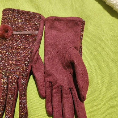 Women's Bordeaux gloves like new