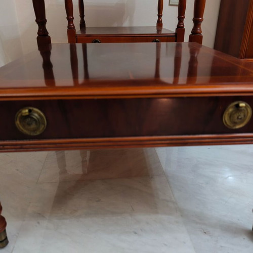 Pair of classic side tables with leather sliding shelf like new