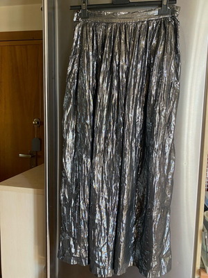Φούστα Mexx Fashion σαν καινούργιο, ασημί μεταλιζέ μίντι