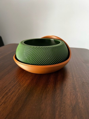 3D printed flowerpot new, diameter 16 cm