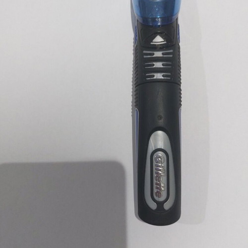 Gillette Styler Trimmer used with one plastic attachment