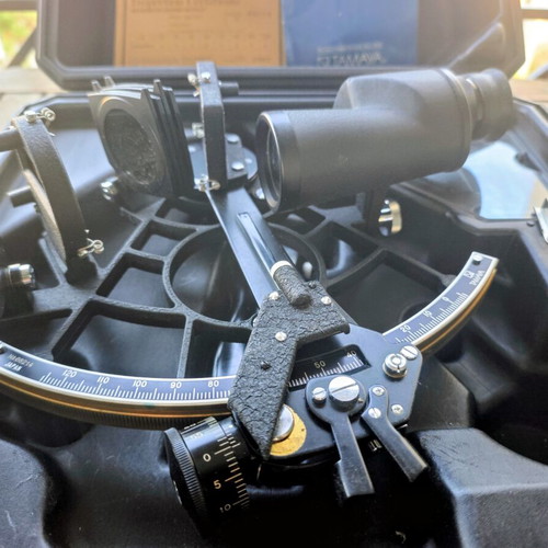 Tamaya MS-833 Marine Sextant like new with case and certificate