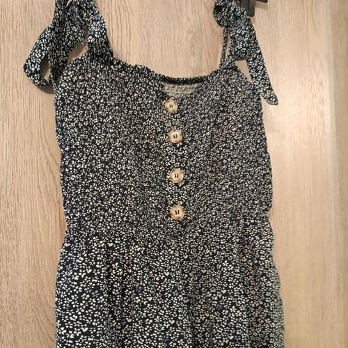 One-piece jumpsuit used, one size, white