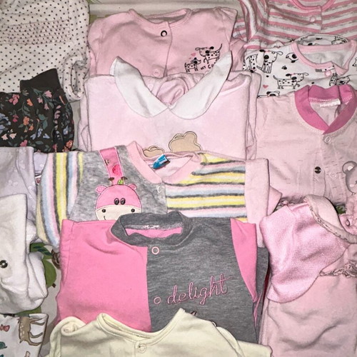 Baby girl bodysuits like new, pack of 20 with gifts