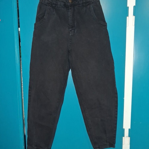 High-waisted black mom fit jeans size XS like new