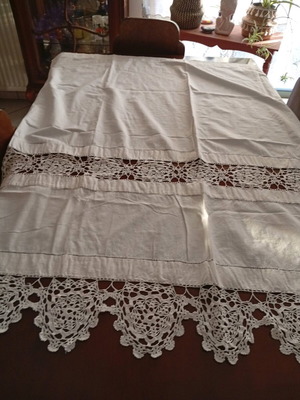 Curtain with Hand-Crocheted Lace Cotton