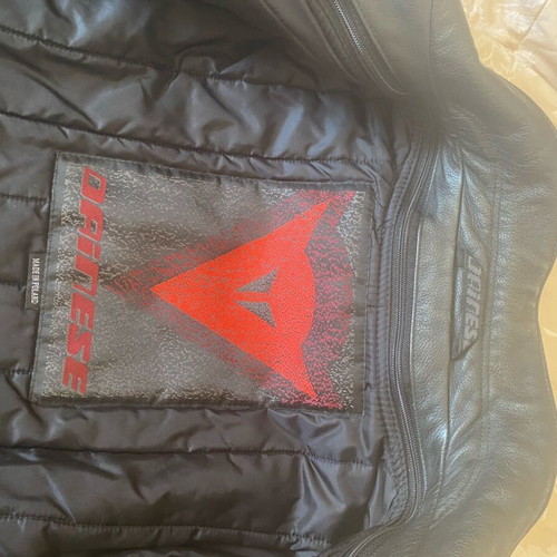 Μπουφάν μηχανής γυναικείο Dainese σαν καινούργιο, μέγεθος Small