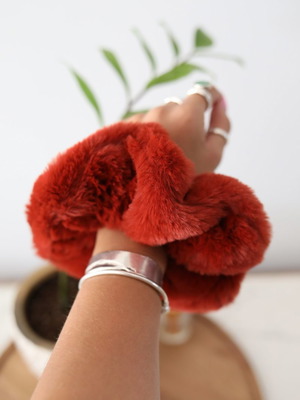 Scrunchies χειροποίητα χνουδωτά σαν συννεφάκια καινούργια