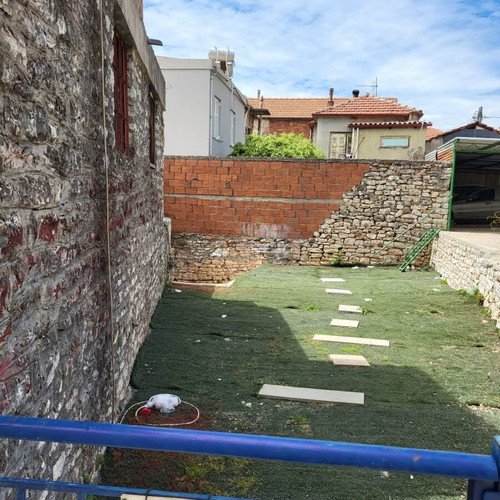 Shops 40 sqm renovated on 700 sqm plot in Thermo