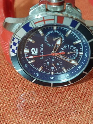 Мъжки часовник Nautica като нов, червен