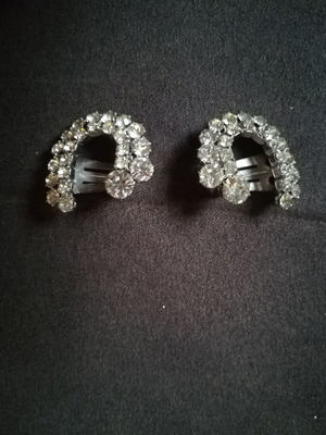 Silver earrings jewelry like new, two elegant pieces