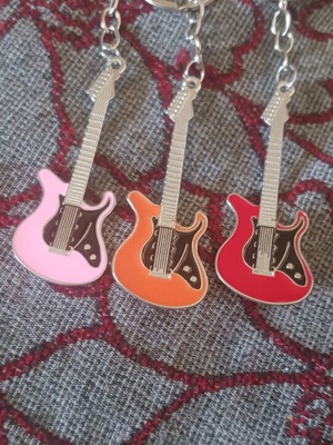 Set of 3 guitar keychains, red orange pink
