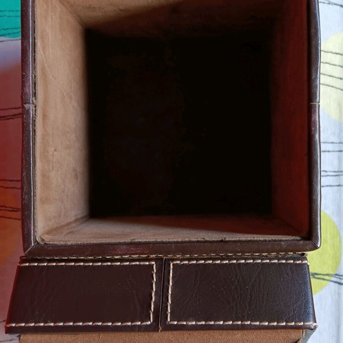 Storage box