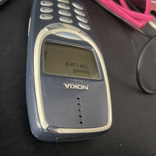 Nokia 3310 used, functional with original charger, unlocked