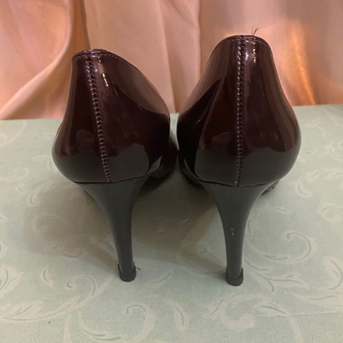 Two-tone pumps size 38 used, 9cm heel, patent leather