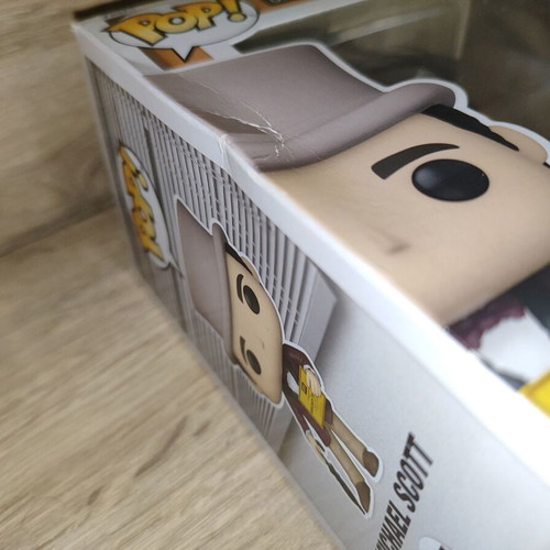 Funko POP! The Office Michael Scott Golden Ticket used