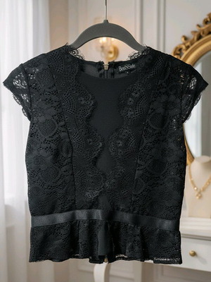 Benissimo black blouse with lace like new, size M