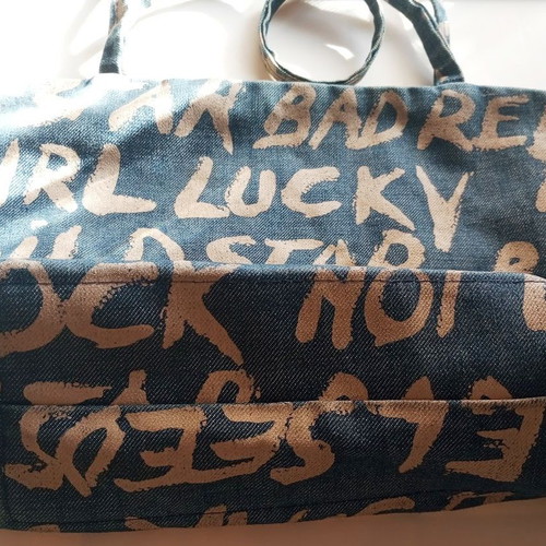 Denim shoulder bag Extreme like new with graffiti prints