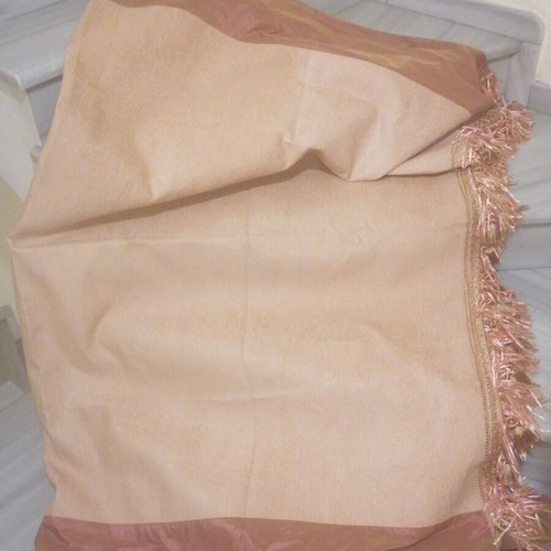 English quilt Emily's H class new with pink corduroy velvet pillow