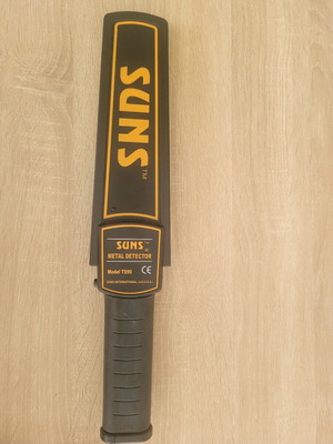 SUNS TS-90 handheld metal detector
