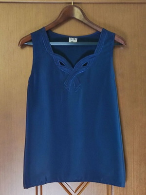 Sleeveless satin blouse with bow embroidery, like new, dark blue, size L