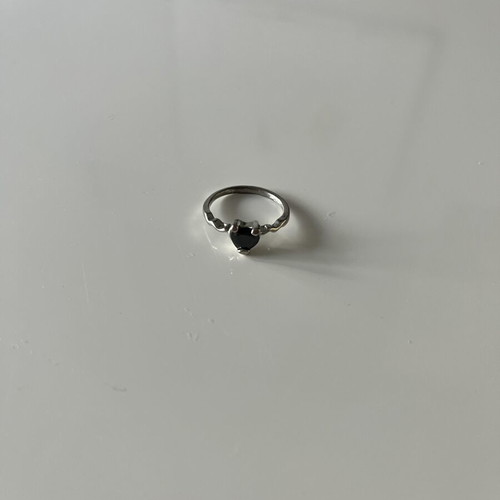 Ring with black heart stone, silver-tone, adjustable