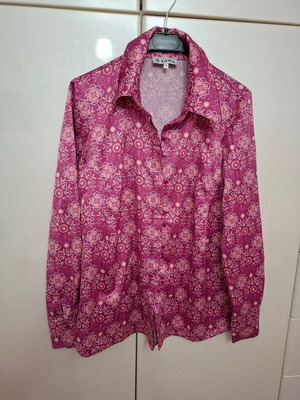 Satin floral set like new, Project soma, pink and fuchsia