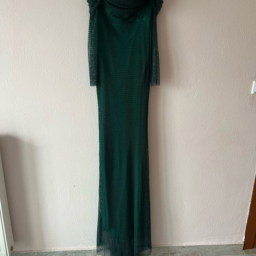 Maxi dress emerald with glitter For Costume like new, size 38