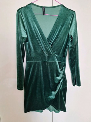 Wrap dress like new, green, size M
