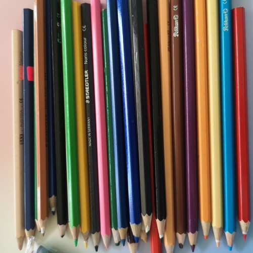 Set of 30 Pencils and 4 Crayons like new with many gifts
