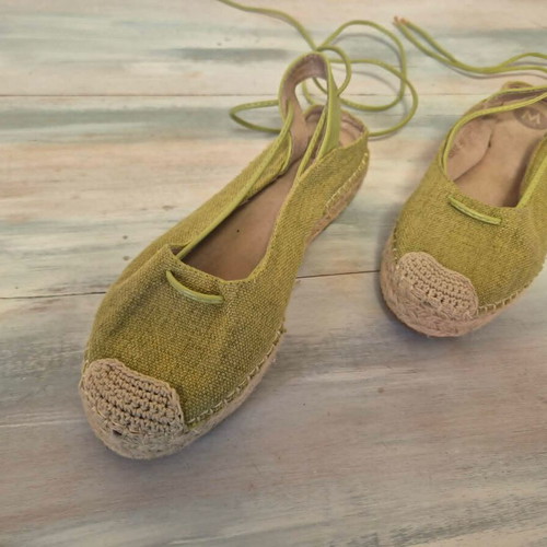 Espadrilles green size 40 like new with ankle ties