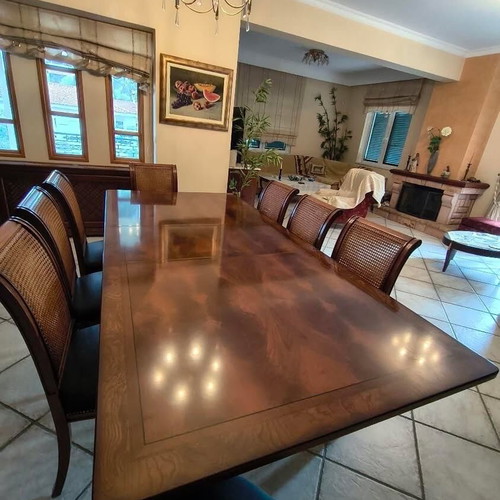 Kourtis dining set like new, walnut wood, 8 chairs, large table