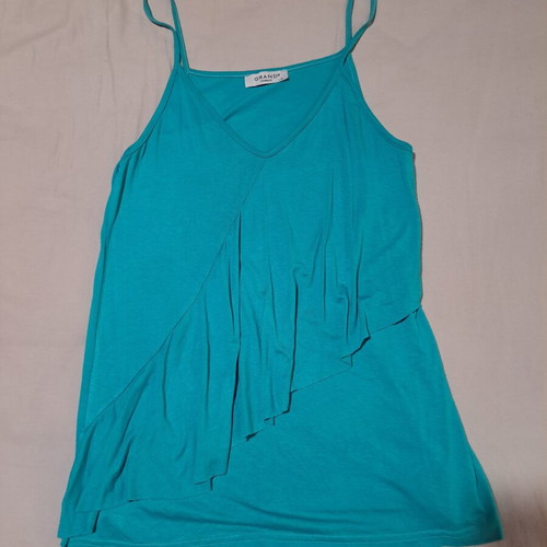 Blouse with V-neck and ruffle design, like new, turquoise