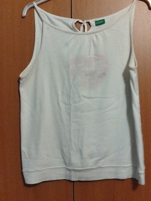 White sleeveless blouse United Colors of Benetton, like new, size M
