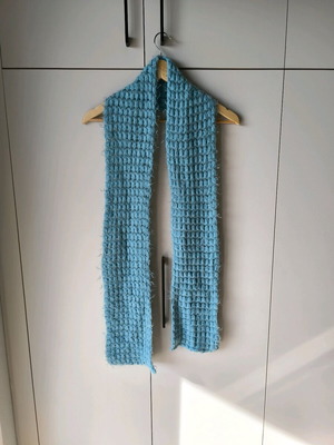 Knitted scarf like new, turquoise