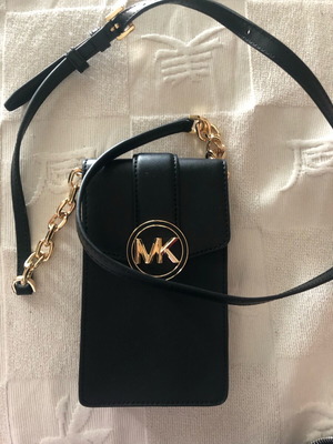 Michael Kors small crossbody bag like new, black leather
