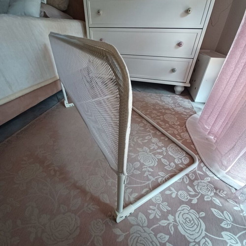 Child Bed Safety Guard like new