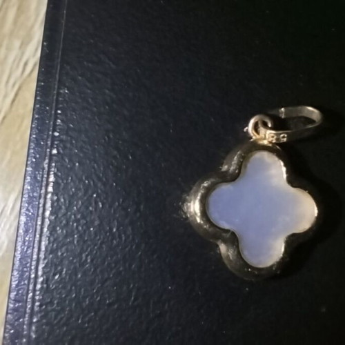 Gold 585 double-sided pendant with mother of pearl