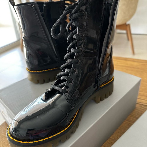 Boots black patent leather like new, size 36