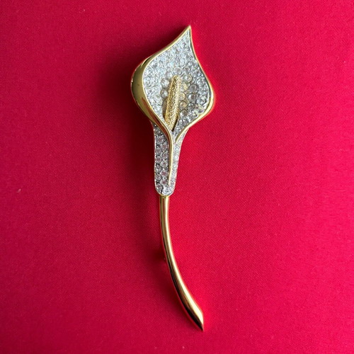 Vintage calla lily brooch with clear rhinestones, like new