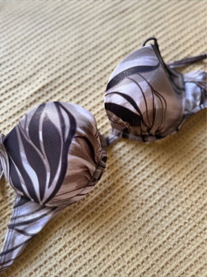 Swimwear top like new, black and beige