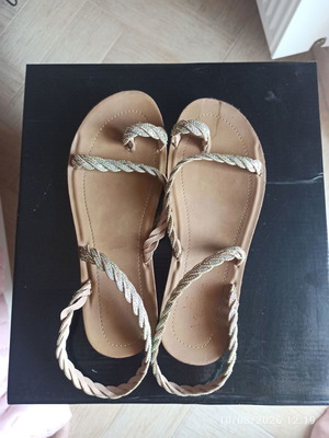 Verde women's sandals size 36, like new, gold glitter