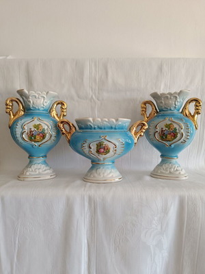 Vintage vases set of 3 from Italian ceramics in baroque style like new