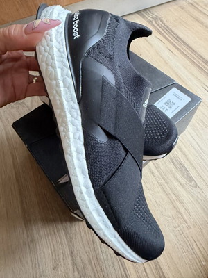 Adidas UltraBoost 4.0 DNA sneakers new, size 36.5, black