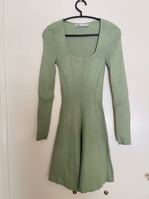 Zara short green dress, size M