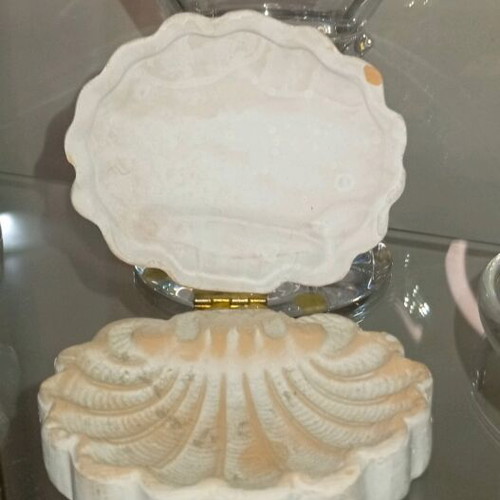 Vintage Bijouterie Comb Design like new